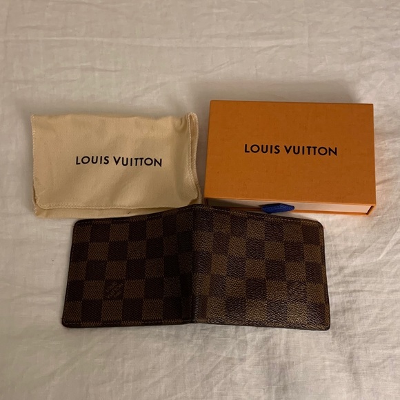 Louis Vuitton Men’s Multiple Wallet - Picture 2 of 6